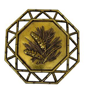 Vintage Syroco Wall Decor Holiday Pinecones with Bamboo Design Border Octagon 9.
